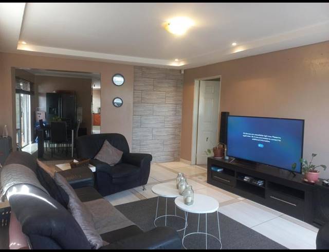 4 BEDROOM HOUSE FOR SALE IN ALOEVALE